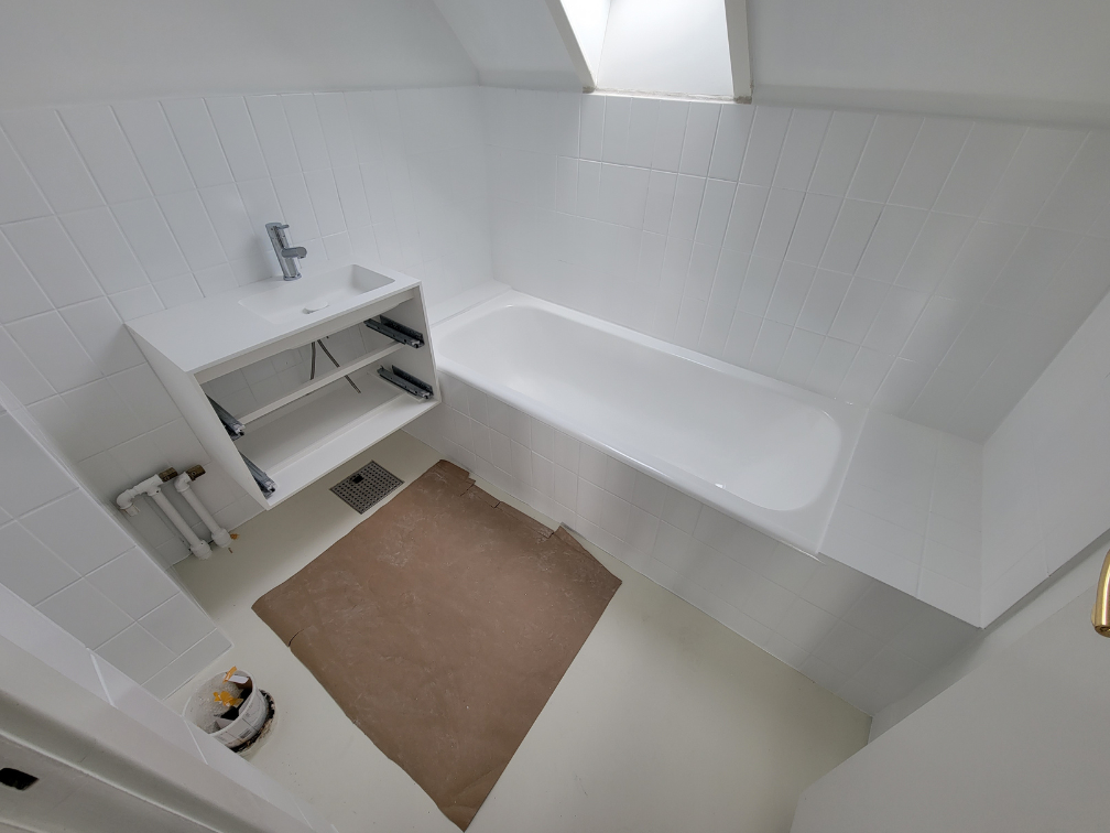 Complete bathroom refinishing by Heritage Coatings in Helena, Montana